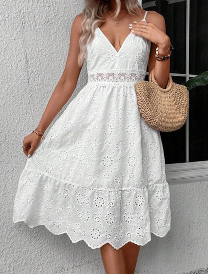 Robe blanche brodée mi long