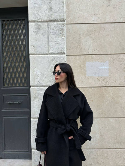 Chic et confort : Le manteau long qui vous accompagnera avec style tout l'hiver